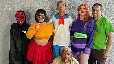 Scooby-Doo Paródia Pornô - O Mistério Da Mansão Mal Assombrada