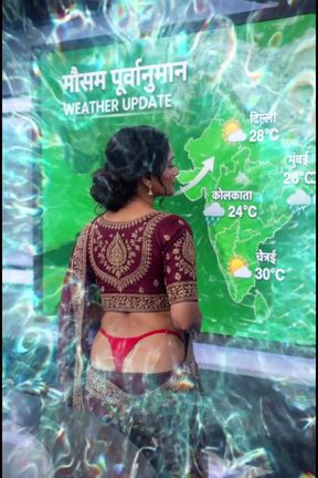 Slim Indian girl shakes her huge ass in a saree