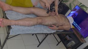 Oiled up and Open - Professional Masseur Gives Client the Full Service