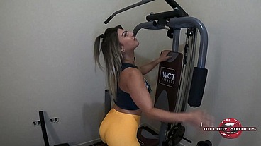 Hottest blonde from Xvideos, Melody Antunes is going to show her new gym to her friend, sits on the stick, and ends up doing a yummy squirt in the grown man's face!