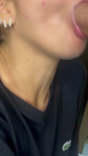 The queen of the blowjob, without a doubt the best blowjob of my life   Clip 2