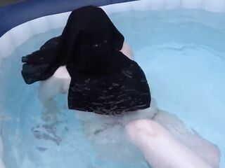 nude in Niqab in the sexy tub