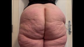 Busty MILF challenges agility with bold moves