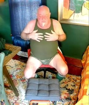 Jerk off in Green!