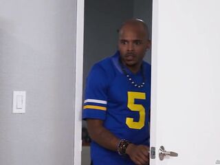 Nerdy Honey's Locker Room Blowbang Abigaiil Morris Brazzers