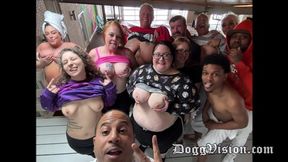 Foxy Kitty, Lola, & Misty's Steamy 3some Poolside