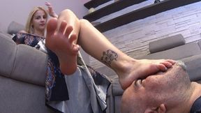 ROSALINA - Foot Care - FOOT MASSAGE ON YOUR FACE FULL CLIP (3 Parts) 720p