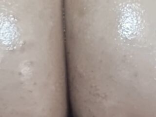 Big buble ass shaking oiled