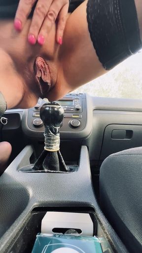 I Put the Gear Lever of a Friend's Car in My Pussy Like a Whore