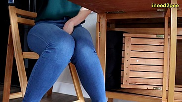 Sinn Sage peeing her tight jeans at restaurant