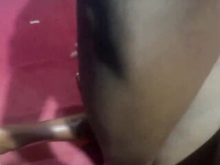 Black hotty spray her leg