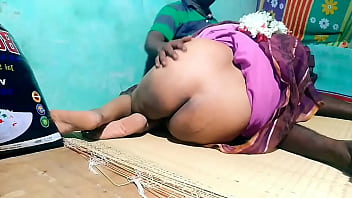 desi aunty pussy eating with boy