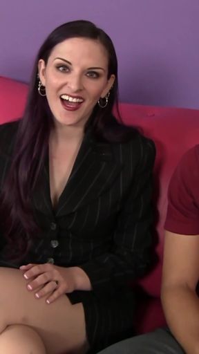 Man Gets Lucky And Has Two Mouths Suck On Him