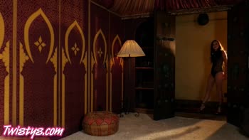 Kaley Kade's Solo Tease: Natural Babe's Seductive Masturbation