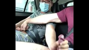 Putaria no banco de tr&aacute_s do Uber com o passageiro que compartilhou a viagem com dotado