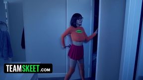 Jinkies! Velma & Fred Are Trying To Solve A Mystery In A Creepy House But They Fuck Instead With Will Pounder And Rissa May