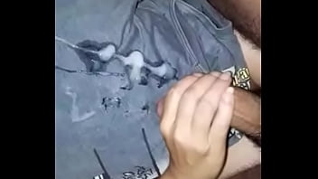 Safada batendo punheta ate gozar