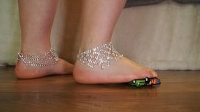 #5 Giant goddess plays with small cars