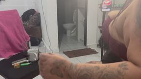 Minha Puta me punhetando enquanto faz Camera Prive