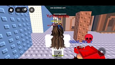 Trans vs 2 Putas no Roblox Condo