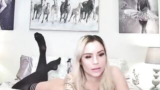 Summer Fox's Sensual Dance - Erotic Teaser For Her Fans