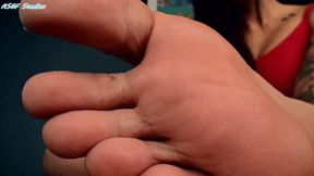 Shoe cuck CAUGHT! GM will dominate tiny man with what he desires, GIANT BARE FEET! Pt 2 - MP4