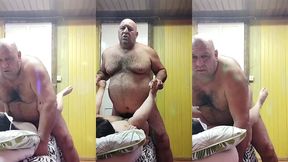 essa novinha safadinha sempre que sai do colegio ela passa na casa tiuzao pra dar gostosinho