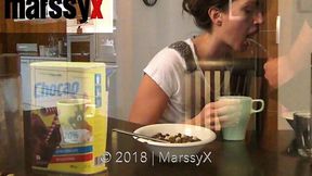 Morning Delight: Amateur Czech Takes Cum, Piss, and Breakfast