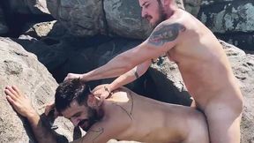 rick paixao e fernando brutto na praia de abrico
