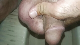 Handjob, pissing, desi, old, bathroom – gái mại dâm đồng tính nam với dương vật khổng lồ quan hệ tình dục qua đường hậu môn