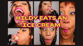 Hildy Eats an Ice Cream Hildy isst ein Eis