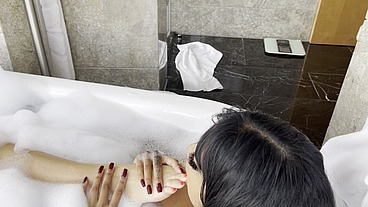kinky bubble bath with Marina Maya
