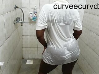 We Got Juicy Twerked Sucked and Screwed: Washroom Romance