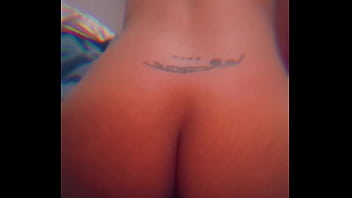 Putivecina da las nalgas a amante hasta sacar leche