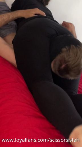 squeeze squeeze and squeeze (black leggings reverse)