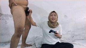 Hijab gamer malay pinay fuck with BF while play game