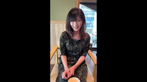 Part 1 "Put it out in the back" Sara (38), a single who hopes to get pregnant for the first time in 18 years. Massive to a beautiful mature woman who has many times stronger sexual desire than pregnancy