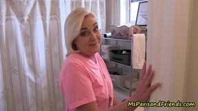 Fucking stepmommy's ass checks