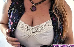 Cougar Joclyn takes Rions cock inside her mouth