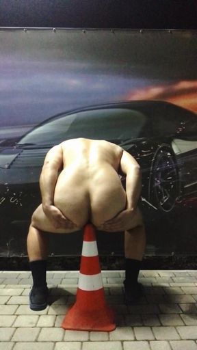 Exhibitionist at the Car Wash