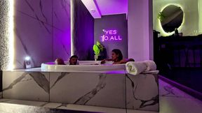 Behind the Scenes in the Motel Jacuzzi. Masturbation and Sex