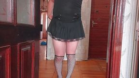 Gorgeous Crossdresser with Big Booty Dancing Wildly Tonight