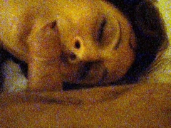 Moglie matura con due bull in albergo