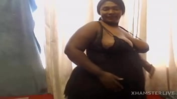 African lady shows off her big booty during a live webcam show