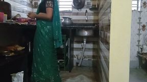 Desi bhabi ki kitchen me chudai video with brother in law