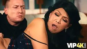 Vip4k. mature neighbor wants to play!