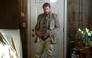 Str8 Israeli daddy jerk off in suit