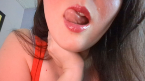 Jack off to mommy&#039;s mouth
