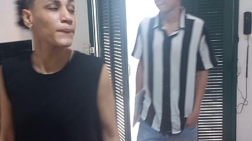 Transei com colega da faculdade da minha filha