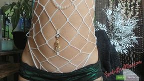 Seahorse Belly Button Fingering (HD)